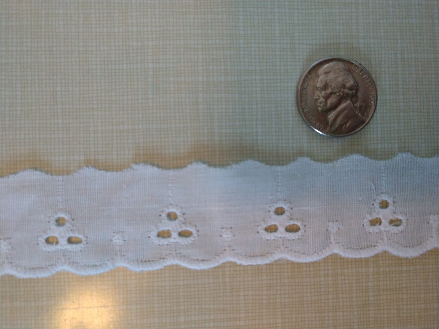 1" Cotton 3-hole Eyelet Lace