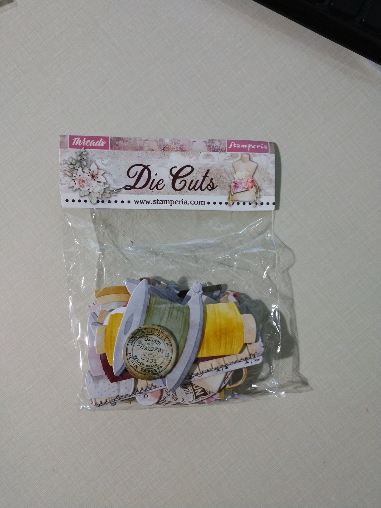 Threads-Die cuts, assorted