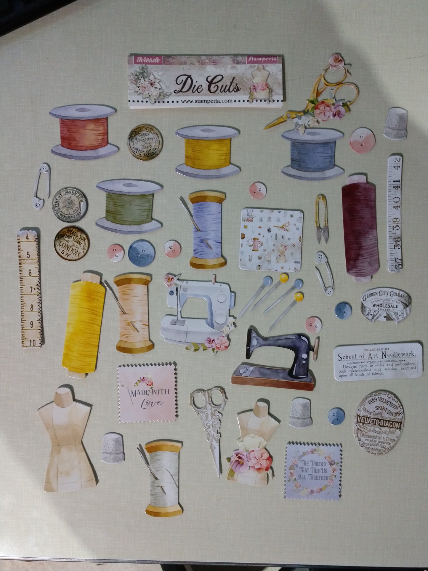 Threads-Die cuts, assorted